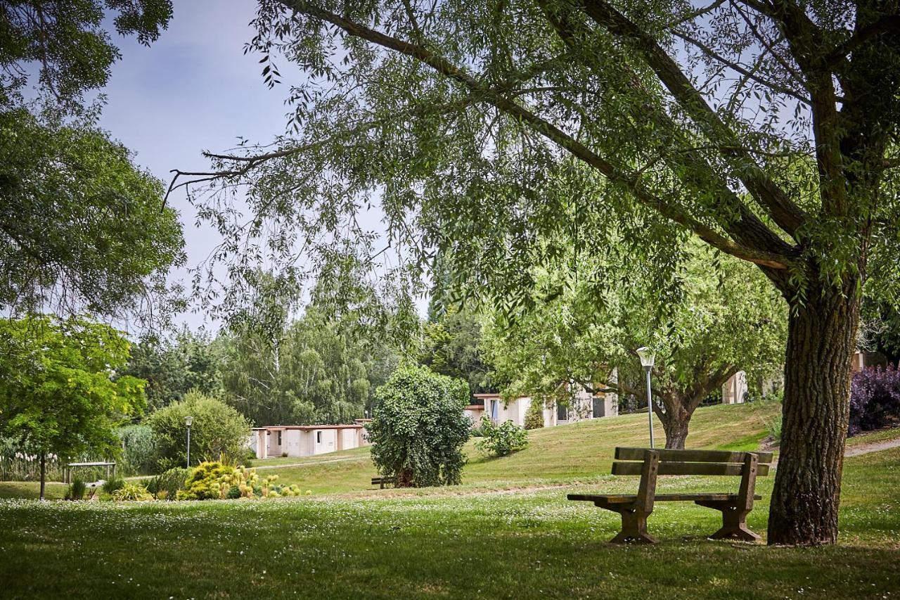 Les Jardins De L'Anjou Hotell Montjean-sur-Loire Exteriör bild