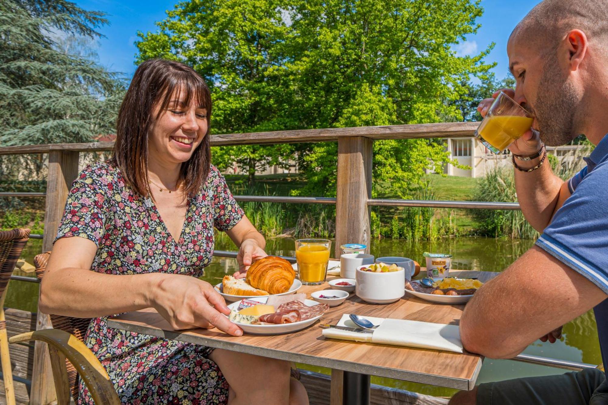 Les Jardins De L'Anjou Hotell Montjean-sur-Loire Exteriör bild